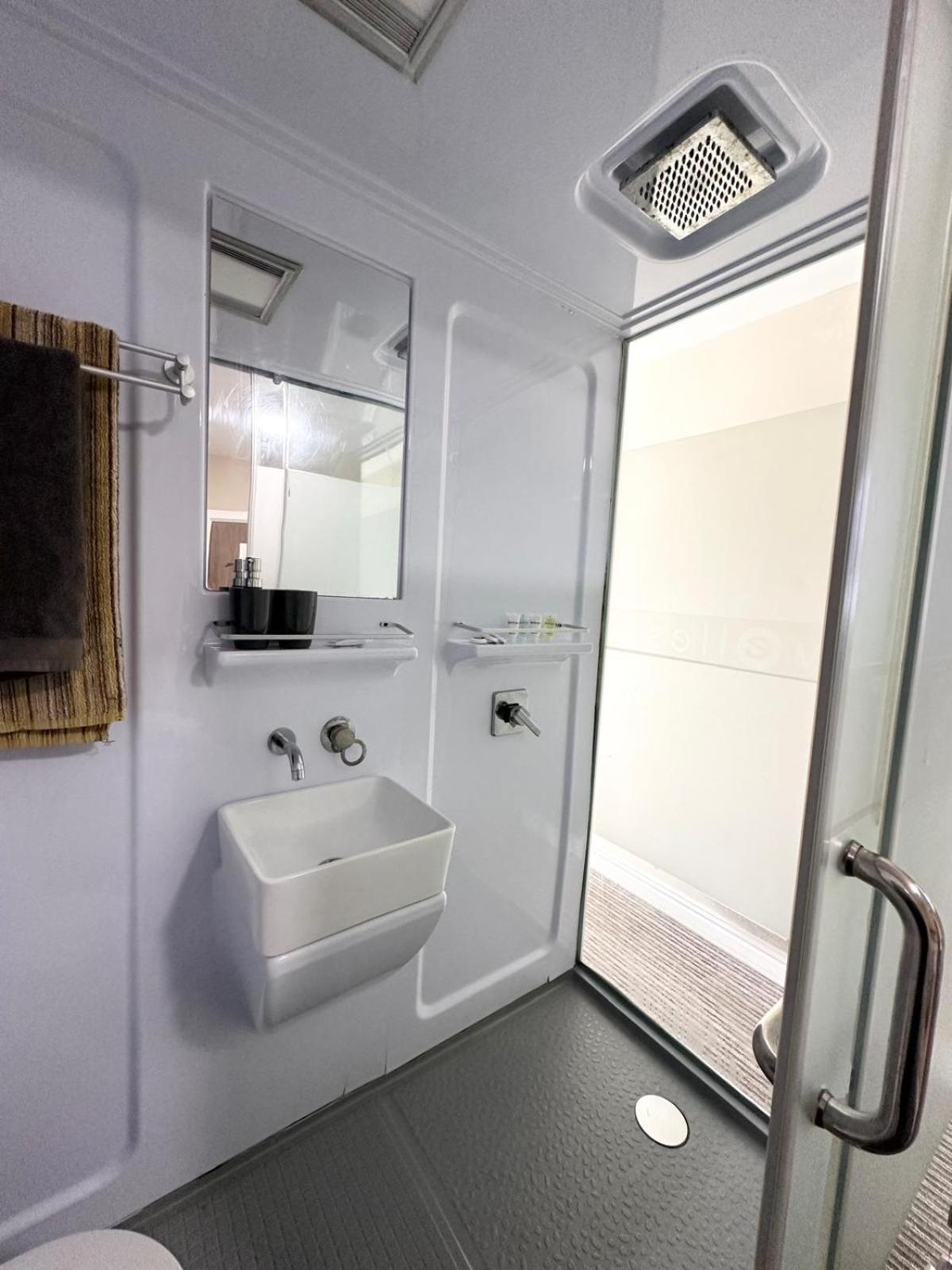 Studio Apartment For 2 Bradford  Esterno foto